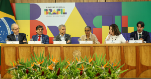 Foto: Marcelo Camargo/<a href="https://agenciabrasil.ebc.com.br/foto/2025-08/coletiva-sobre-o-pl-do-licenciamento-ambiental-1754670779-1" target="_blank">Agência Brasil</a>